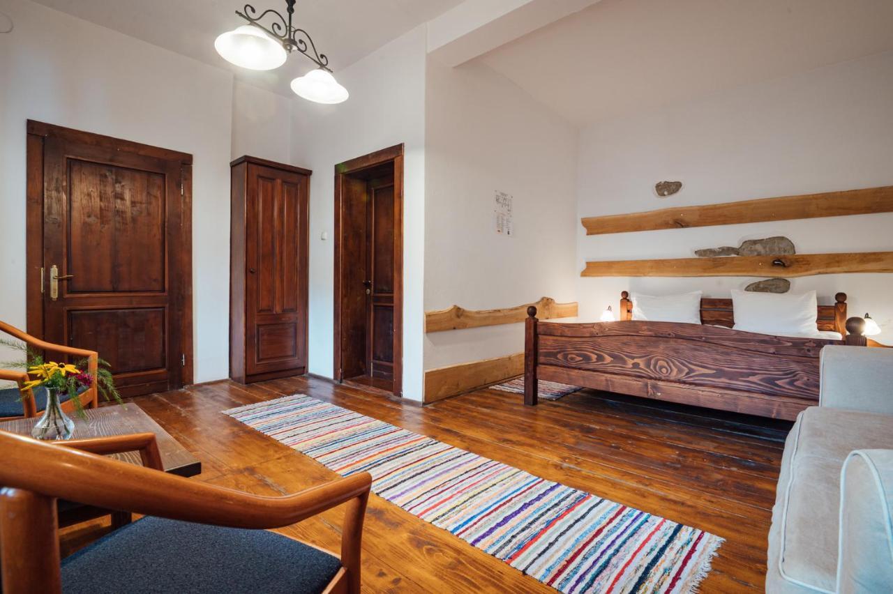 Hotel Hanul Anselmo*** Oituz  Zewnętrze zdjęcie